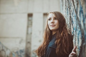 How Woman Can Make their Way Up that Career Ladder Faster and More Effectively